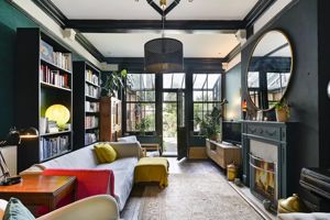 Reception room- click for photo gallery